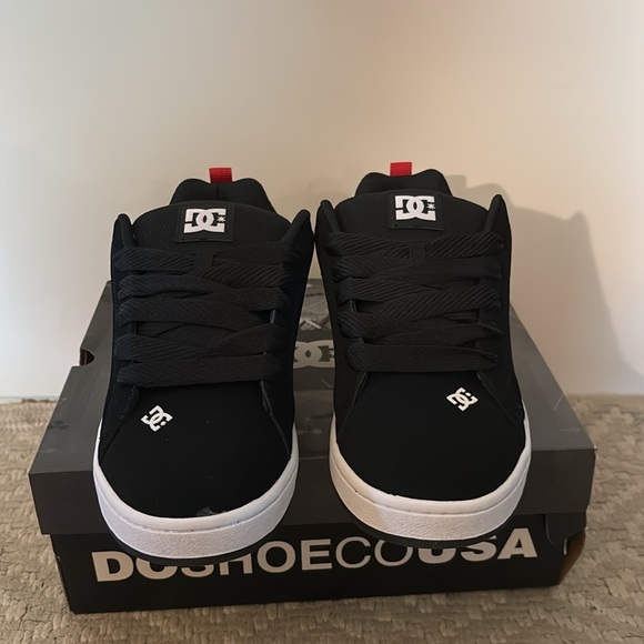 DC Court Graffik SQ men’s 9 black hh - Picture 2 of 4
